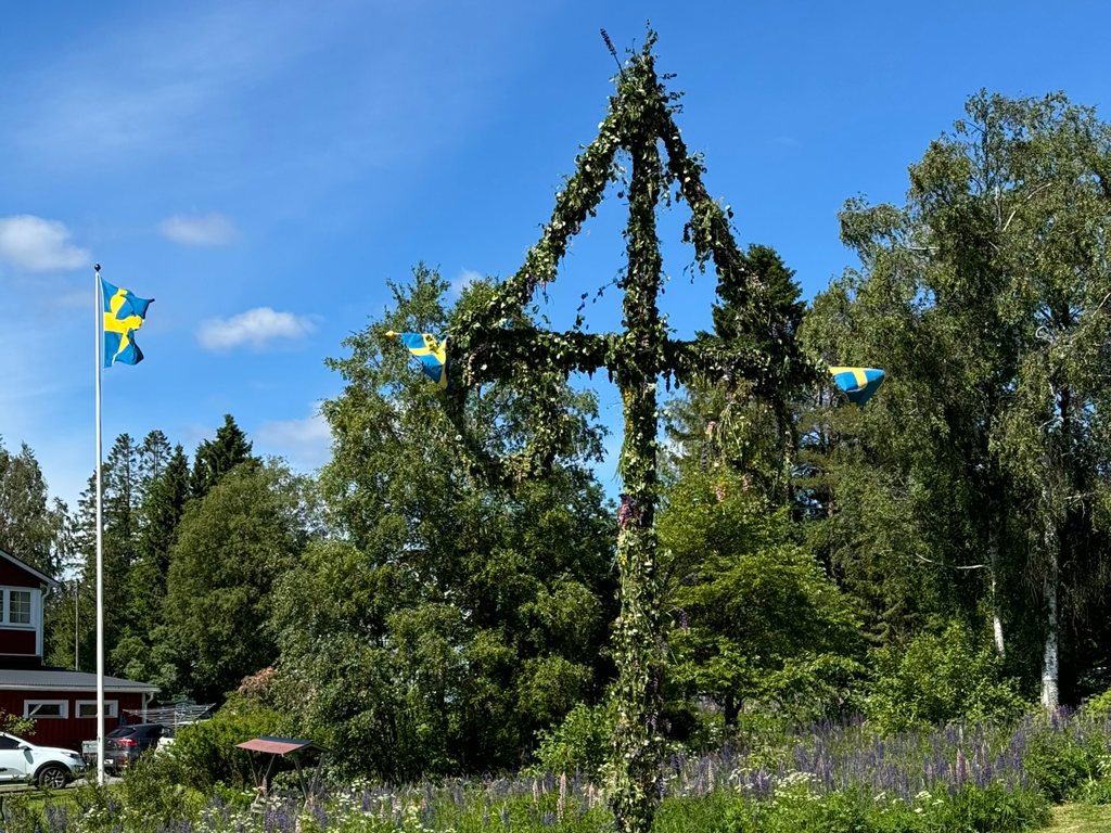 Olofsfors AB önskar er alla en Trevlig Midsommar!